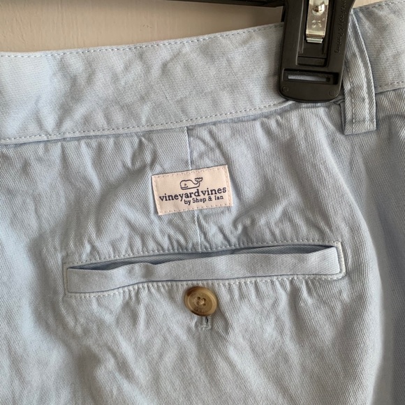 Vineyard Vines Island Shorts - Picture 3 of 4